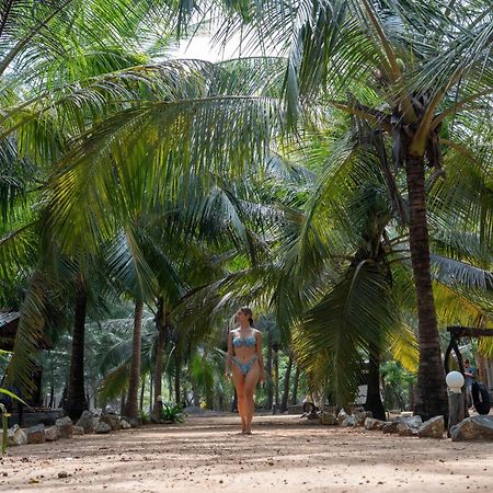 Sand Dune Beach Resort & Surf Camp Arugam Bay Eksteriør billede