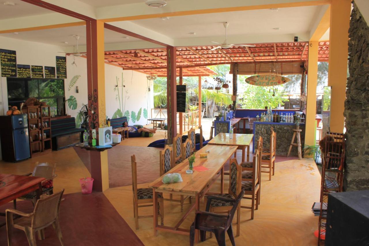 Sand Dune Beach Resort & Surf Camp Arugam Bay Eksteriør billede