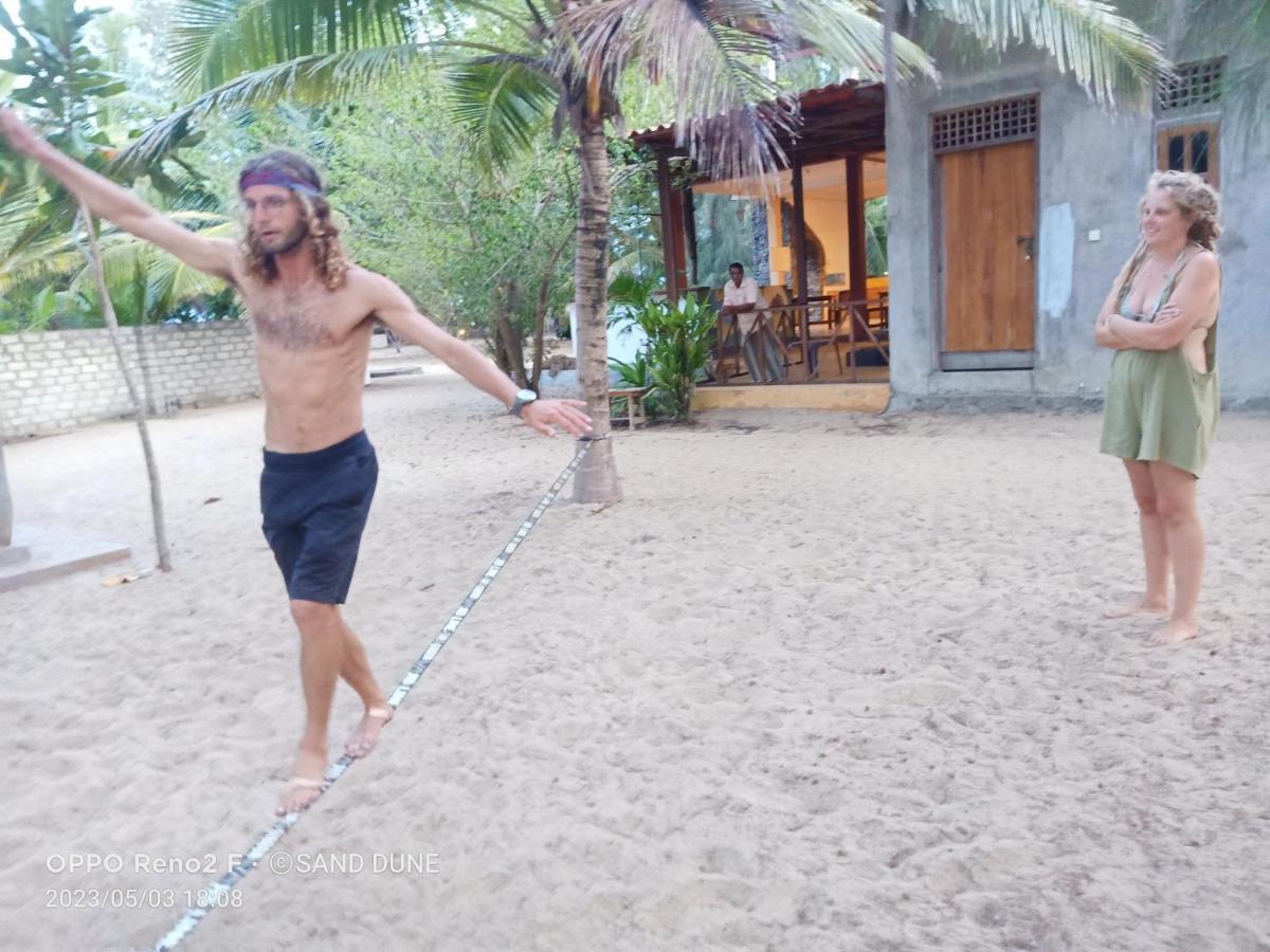 Sand Dune Beach Resort & Surf Camp Arugam Bay Eksteriør billede