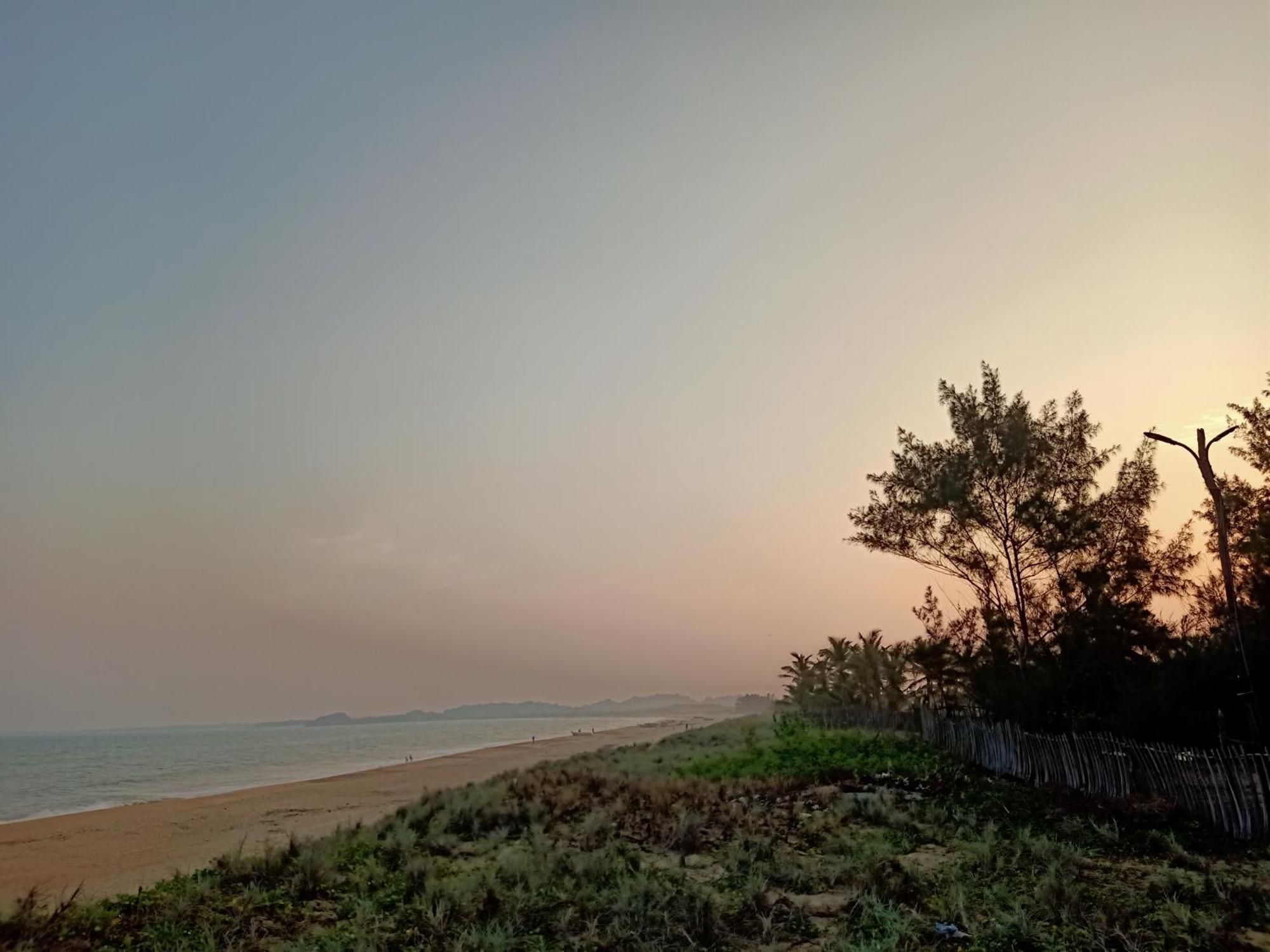 Sand Dune Beach Resort & Surf Camp Arugam Bay Eksteriør billede