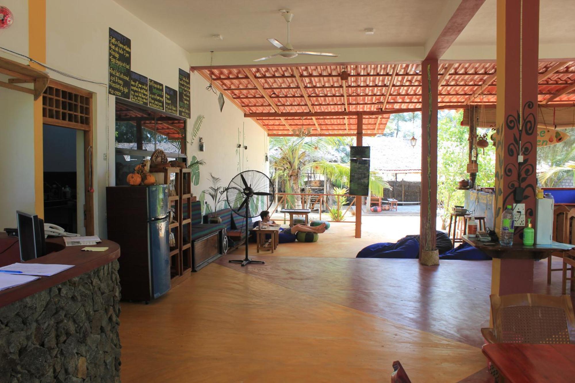 Sand Dune Beach Resort & Surf Camp Arugam Bay Eksteriør billede