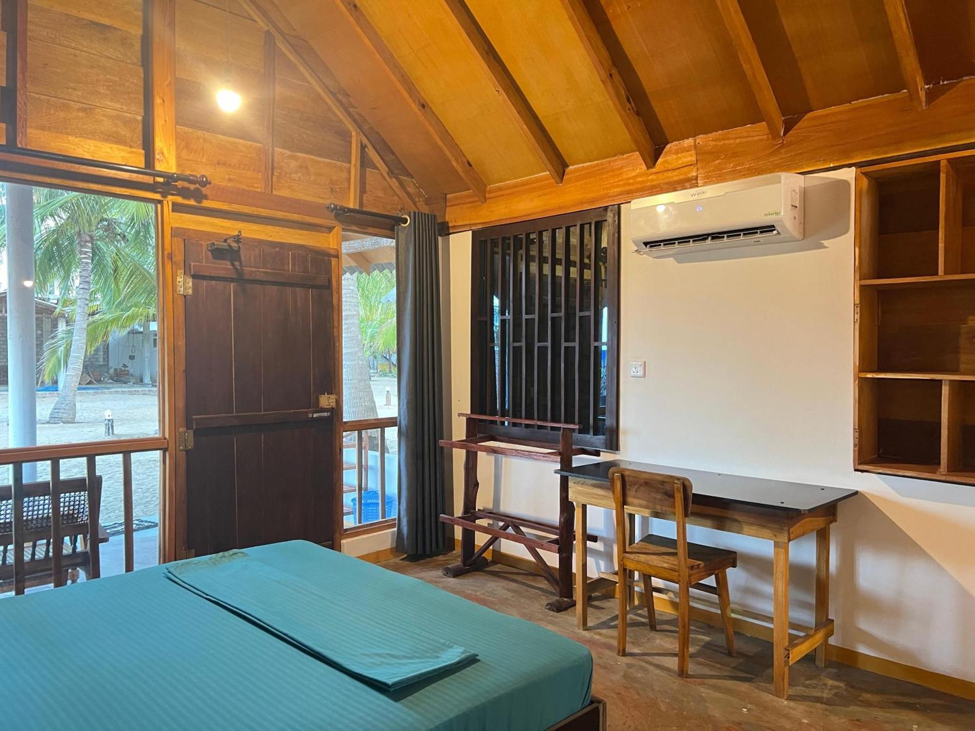 Sand Dune Beach Resort & Surf Camp Arugam Bay Eksteriør billede