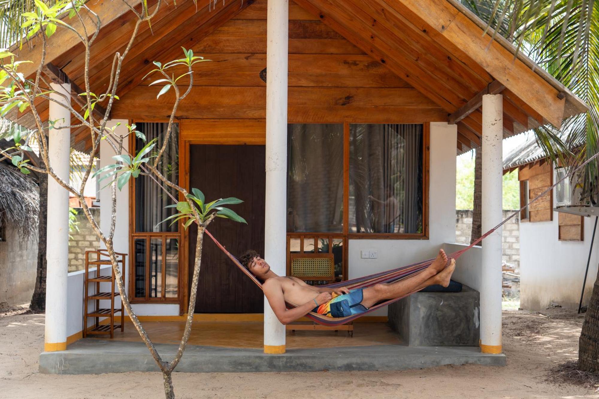 Sand Dune Beach Resort & Surf Camp Arugam Bay Eksteriør billede